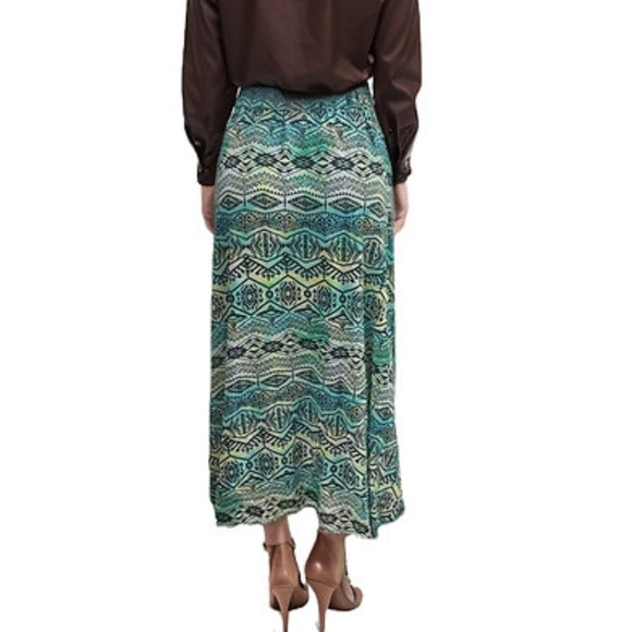 DEVORAH'S SECRET Modest Maxi Skirt Aztec Green - Picture 2 of 3